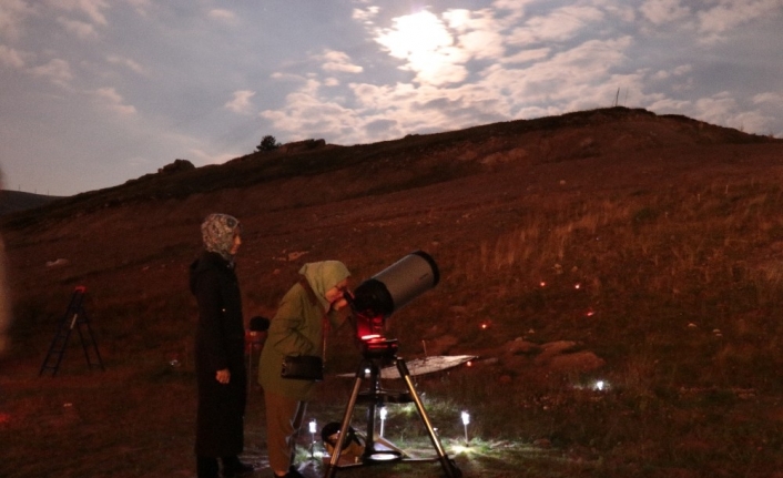 Aklı 'gece-gündüz' Bilimde Olanların Festivali Diye Adlandırılan Astrofest 2019'da Meraklı