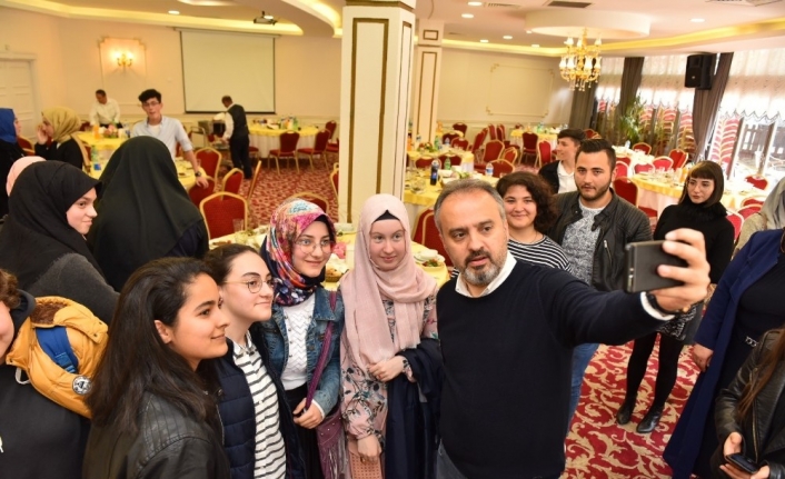 BİHMED tarafından düzenlenen ‘1. Bursa Liselerarası Kısa Film Yarışması’nda ‘merhamet’