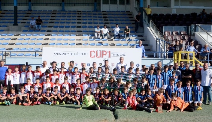  U-11 Yaş Grubuna Yönelik Düzenlenen Ve 8 Takımın Katıldığı