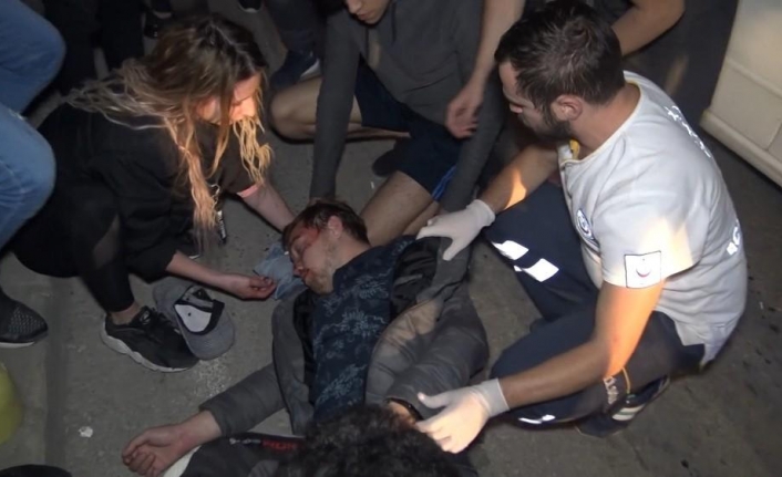  Bursa’da Otomobil İle Motosikletin Kafa Kafaya Çarpişmasi Soncu Meydana