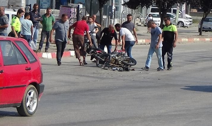 Bursa'nın İnegöl İlçesinde Motosiklet İle Otomobil Çarpişti. Kazada Biri Ağır
