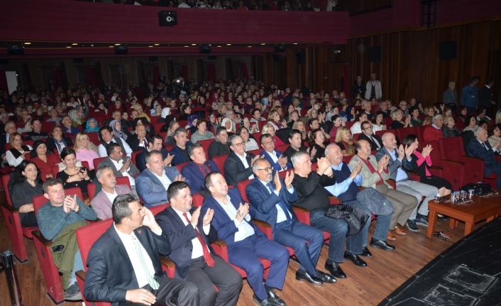  Bursa'da Mühürden Notaya’ Temalı Konserler Serisinde Sahneye Çikan ‘muhtarlar