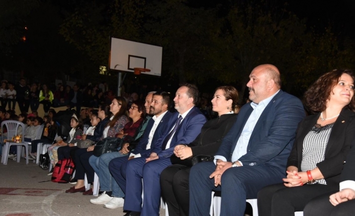  ‘neşeli Günler’ Adnan Menderes’te Gerçekleştirildi