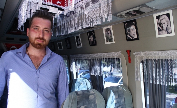  İzmir’de Yaşayan Mertcan Turan, Yeşilçam Tutkusunu Kullandığı Okul Servisi