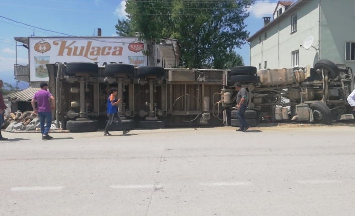  Bursa Ankara Yolu Kulaca Mahallesi Kavşağında Meydana Gelen Kazada