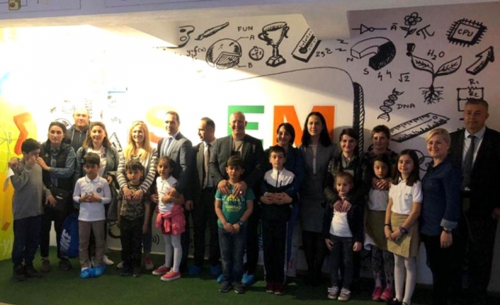 Erdek’te Milli Eğitim tarafından hayata geçirilen STEM eğitimine öğrenciler, aileleri