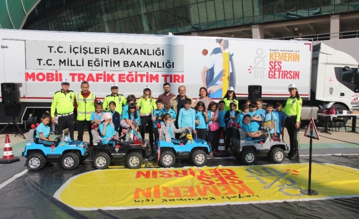  Türkiye Genelinde Öğrencileri Trafik Konusunda Bilgilendirmek Maksadıyla  Hayata