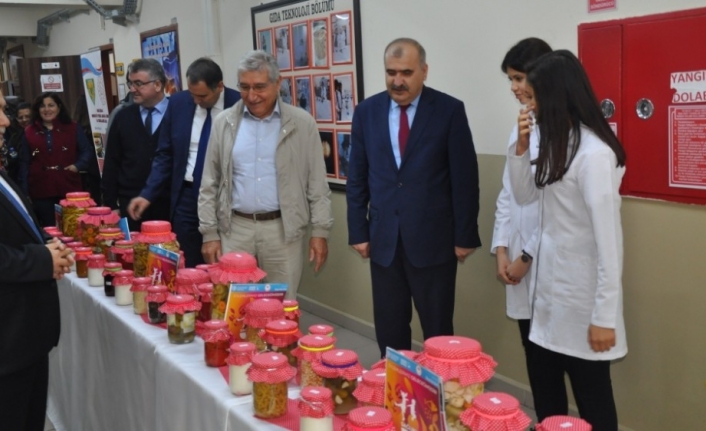  Fahri Kiraz Mesleki Ve Teknik Anadolu Lisesi Öğrencileri 'dünya