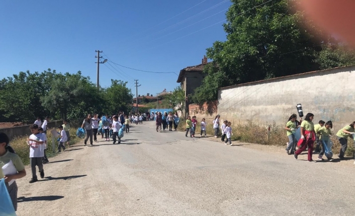 Karesi ilçesine bağlı Yeniköy Ortaokulu ve Necip Fazıl Kısakürek Ortaokulu
