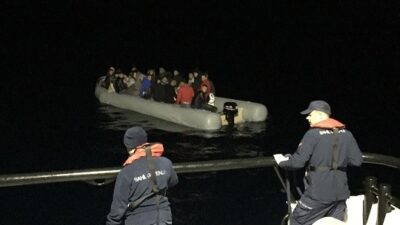  İzmir'in Çeşme İlçesinde Düzenlenen 4 Ayrı Operasyonda 132 Düzensiz