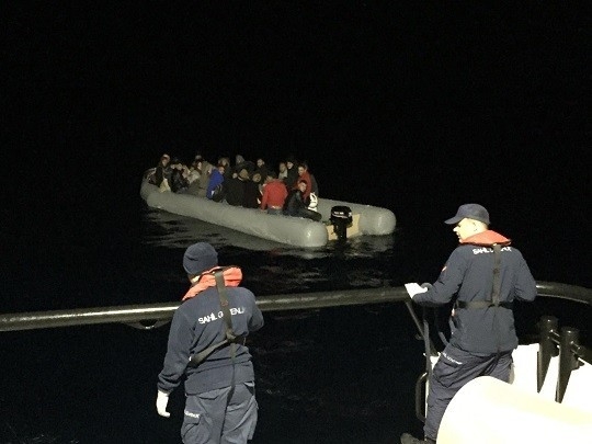  İzmir'in Çeşme İlçesinde Düzenlenen 4 Ayrı Operasyonda 132 Düzensiz