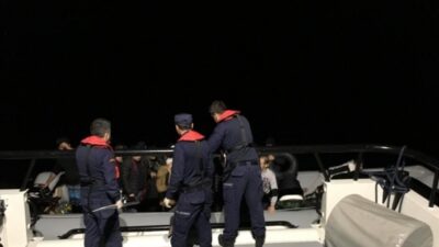  İzmir'in Çeşme İlçesinde Yasa Dışı Yollarla Yurt Dışına Çikmak