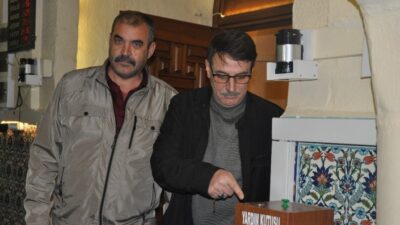  Önce Dua Etti Sonra Kapıyı Kırıp Camiyi Soydu