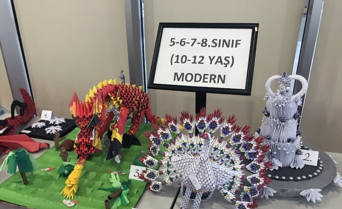  Bursa Kent Konseyi’nin Destekleriyle Düzenlenen Kağıt Katlama Sanatı ‘origami’
