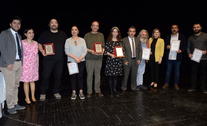 Osmangazi Belediyesi tarafından geleneksel hale getirilen Meslek Tiyatroları Festivali başladı.