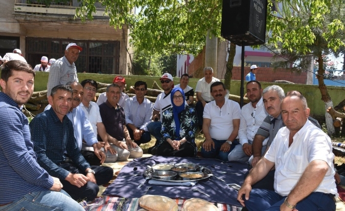 Osmanlı’dan beri devam eden geleneksel Bigadiç Kargın köyü hayrı 15