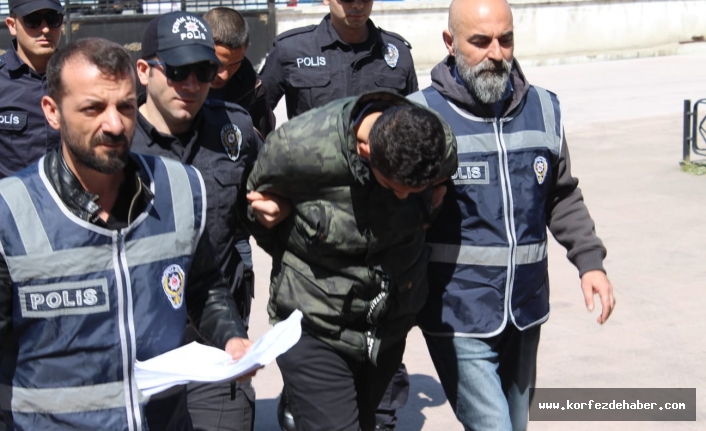  - Oto hırsızları polisten kaçamadı  