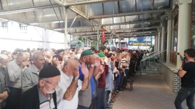  Bursa'nın İnegöl İlçesinde, Bir Sürücü Kamyonetiyle Oyun Oynayan Çocuklarin