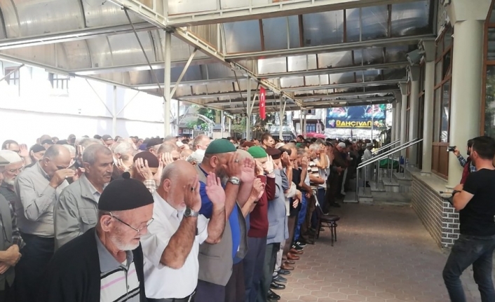  Bursa'nın İnegöl İlçesinde, Bir Sürücü Kamyonetiyle Oyun Oynayan Çocuklarin