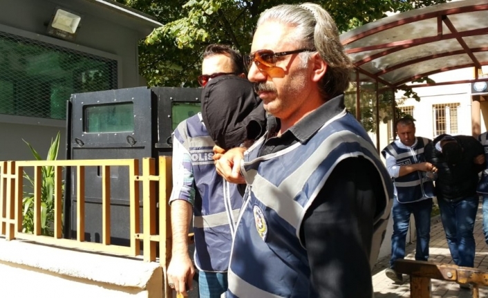  Bursa’da Muhtarlığını Yaptığı Mahalledeki Kuyumcu Dükkanına Giren Ve 75