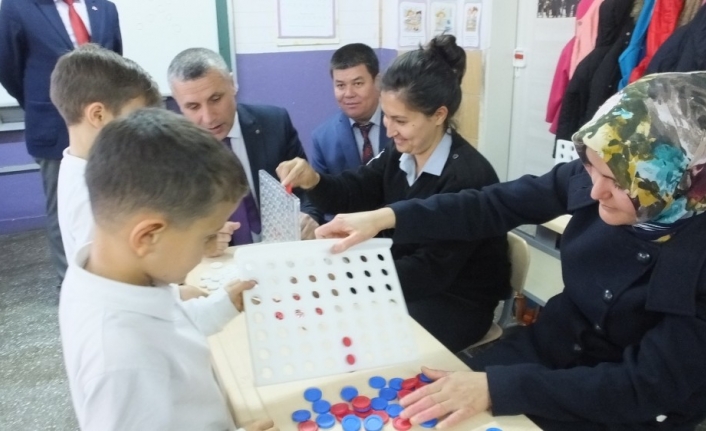 Balıkesir’in Burhaniye ilçesinde Halk Eğitim Merkezi Müdürlüğünce, öğrencileri teknoloji bağımlılığından