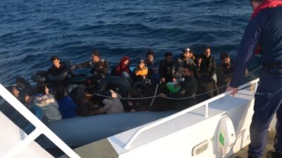  Şişme Botla Açık Denizde Yakalana Düzensiz Göçmenlerin Olası Bir