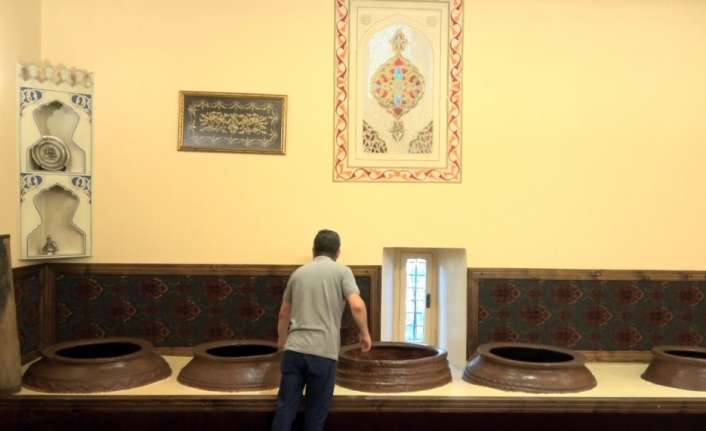 Bursa'da Bugün Restoran Olarak Hizmet Veren 600 Yıllık Darüzziyafe Binasında