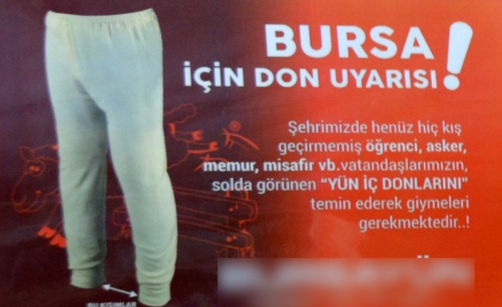  Bursa'da Bir İç Çamaşiri Mağazasında Yazan ‘bursa İçin Don