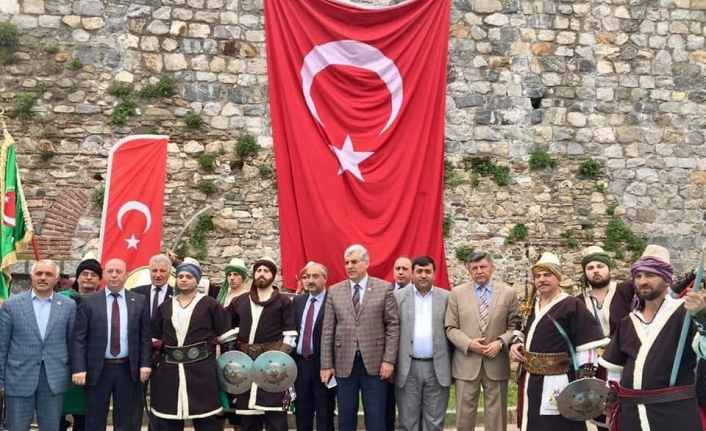 Bursa’da fethi kutlamaları çeşitli etkinliklerle devam ederken, Milliyetçi Hareket Partisi’nden