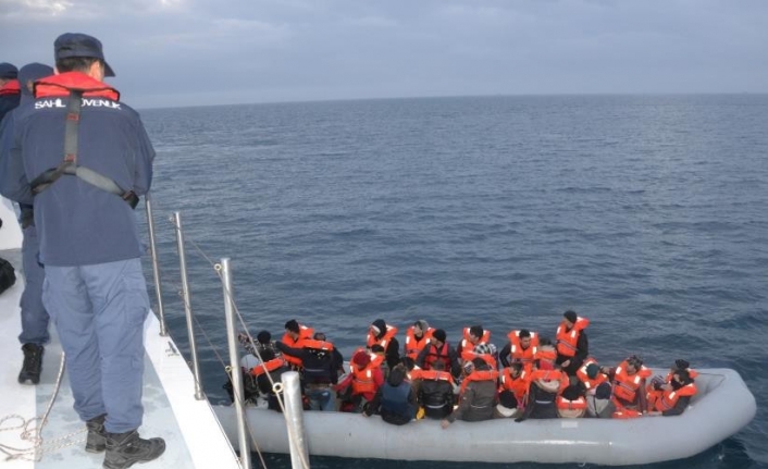 Ege Denizi’nde yaşanan mülteci dramlarına rağmen bu ölüm yolculuğuna çıkanların