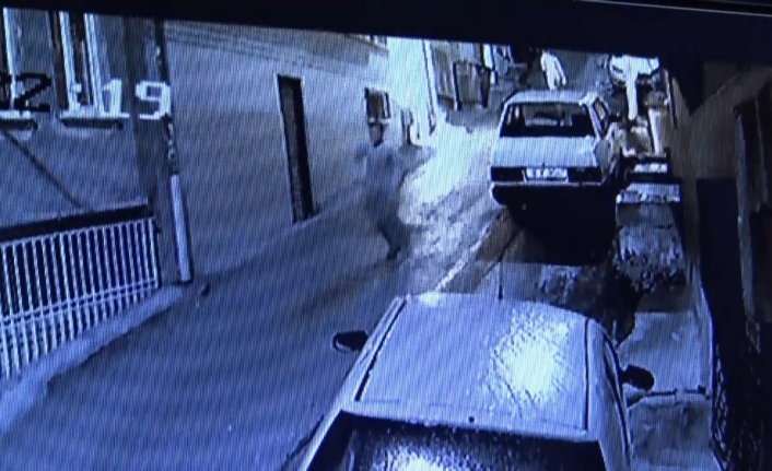 Bursa’da gençlerin patlattıkları torpil mahalleyi ayağa kaldırdı. Patlama sesini duyan