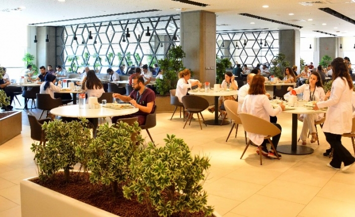 Hastalara Yemekler Barkodla Veriliyor