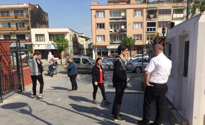 Bursa düzenlenen YKS tatbikat sınavında öğrenciler erken heyecan yaşadı. Sınava
