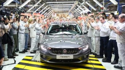 Türkiye’nin hem binek otomobil hem de hafif ticari araç üreten