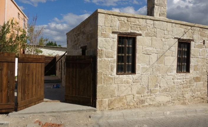  Homeros’un 'ilyada Destanı'ndan Esinlenerek 1870’li Yıllarda Çanakkale’ye Gelen Ve