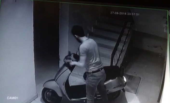  Yaşlı Adamın Emekli Maaşıyla Aldığı Motosiklet Çalindi. O Anlar