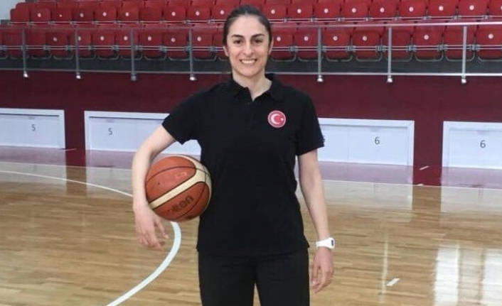 Burhaniye Belediyespor Kadın Basketbol Takımının Baş Antrenörü Özlem Köle, U16