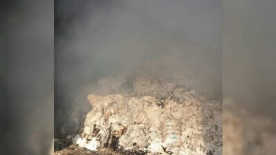  İzmir'in Bergama İlçesinde, Pamuk Fabrikasında Çikan Yangın Sonucu Büyük