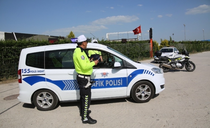  Balıkesir'de Polis Ekipleri İl Genelinde Motosikletler Üzerinde Denetim Yaptı