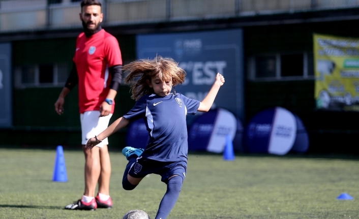  Paris Saint - Germain Academy Bursa’da Eğitim Alan Koray