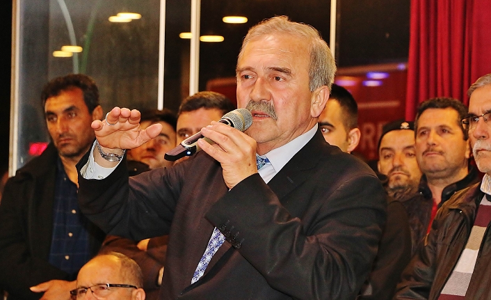 GÖREVİMİZ HİZMET RAKI MASALARINDAN MEMLEKET YÖNETİLMEZ BU ÜLKEYİ BÖLEMEZSİNİZ EDREMİT’E