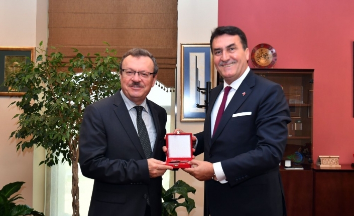  Uludağ Üniversitesi Rektörü Prof. Dr. Ahmet Saim Kılavuz, Osmangazi