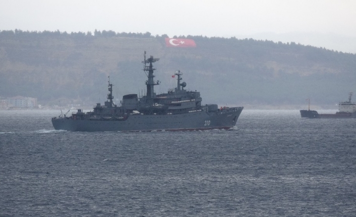  Rus Donanmasına Ait 310 Borda Numaralı Savaş Gemisi 'perekop',