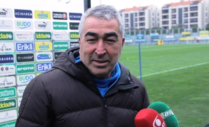 Bursaspor Teknik Direktörü Samet Aybaba, kalan haftalarda en az 14