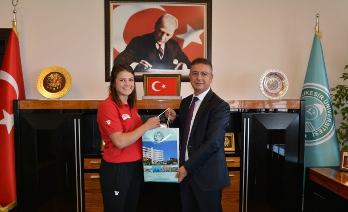 Kazakistan’ın Almatı Kentinde Yapılan Dünya Ümitler Judo Şampiyonasi’nda 63
