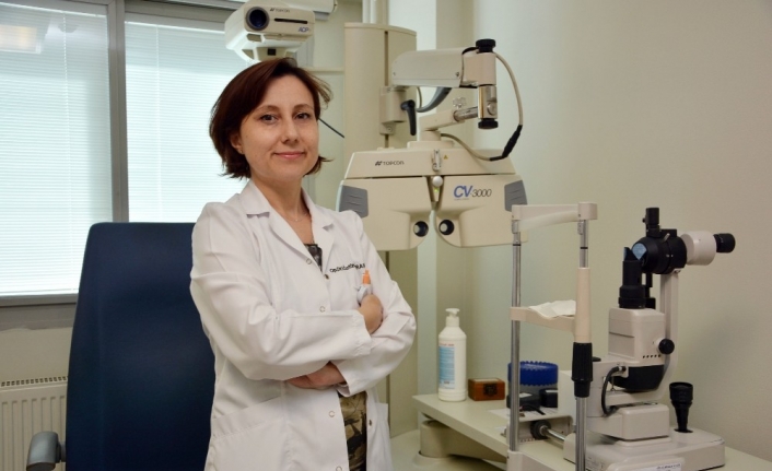 Sarı noktanın sinsi bir hastalık olduğunu belirten Göz Hastalıkları Uzmanı