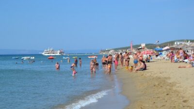 Sarımsaklı Plajları Yabancı Turistlere Kaldı
