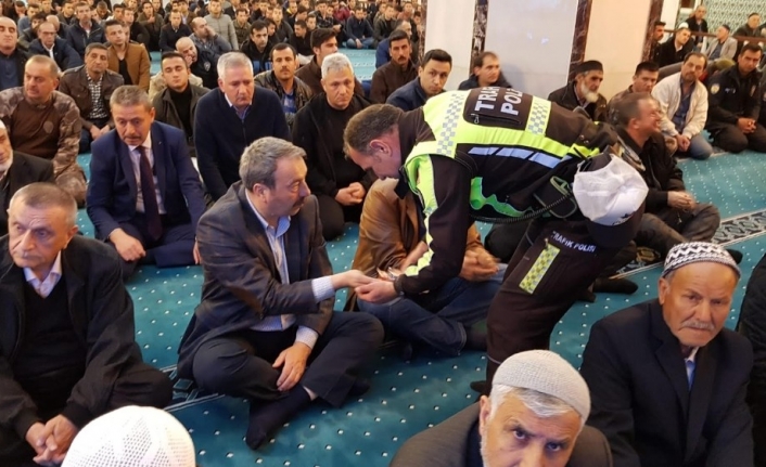 Türk Polis Teşkilatı’nın 174.yıldönümü etkinlikleri kapsamında Bursa’da şehit polisler için