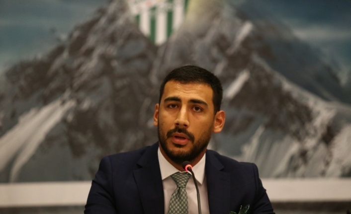  Bursaspor Sportif Direktörü Selçuk Erdoğan, Zorlu Süreci Sabırla Geçeceklerini