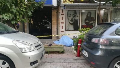 İzmir’in Konak İlçesinde, Bir Şahis Pompalı Tüfekle Önce Sevgilisini Öldürdü,